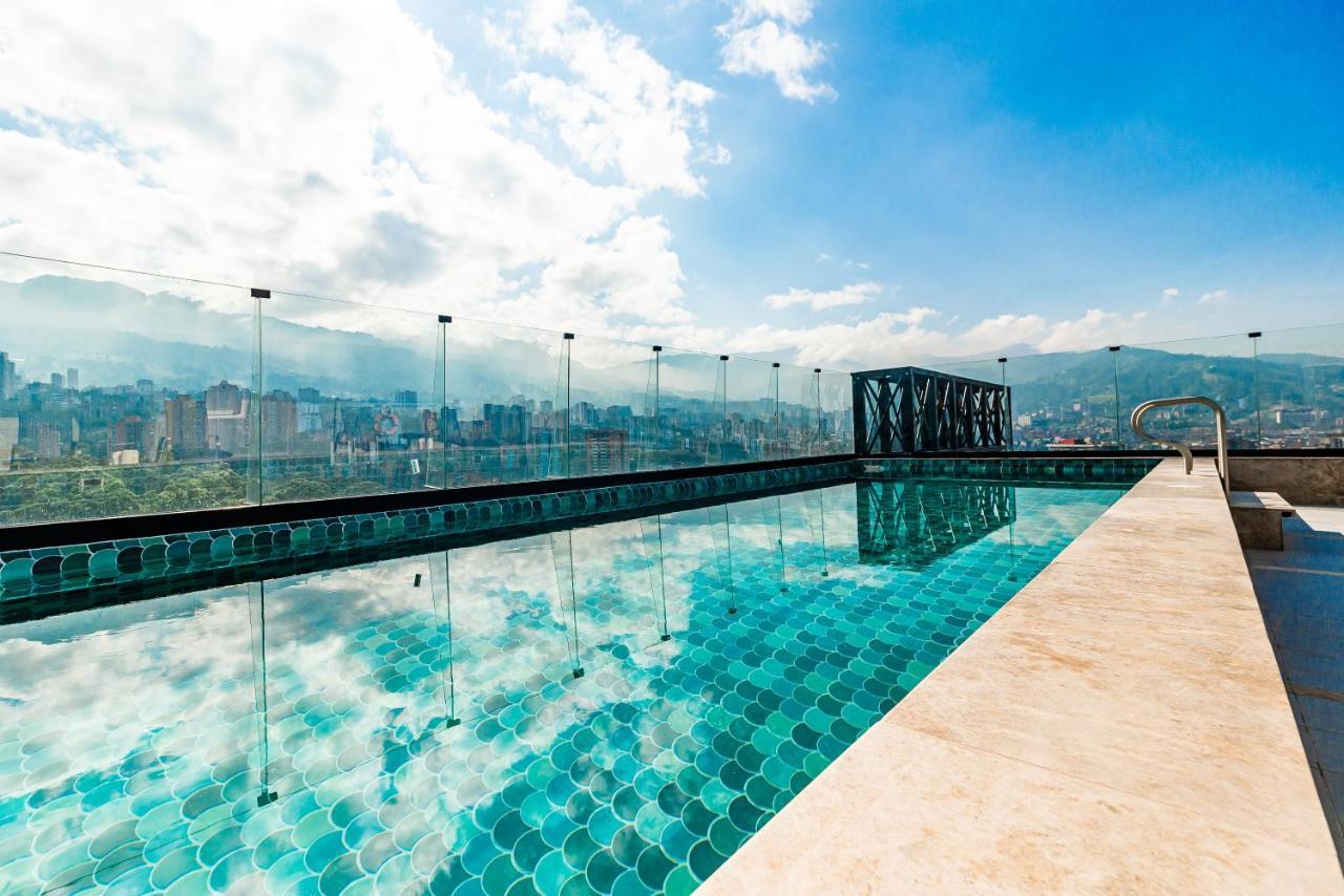 Hotel York Luxury Suites Medellin By Preferred Exteriér fotografie Rooftop pool
