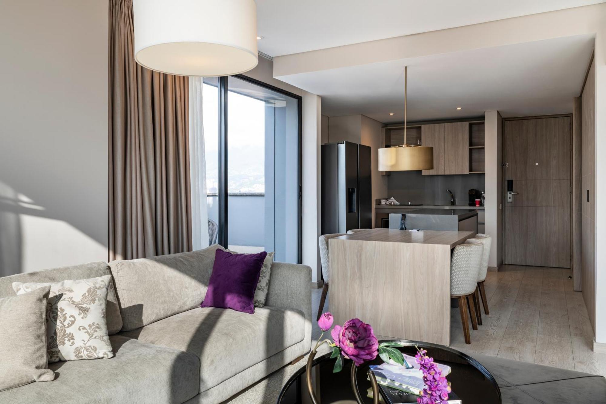 Hotel York Luxury Suites Medellin By Preferred Exteriér fotografie A typical apartment interior