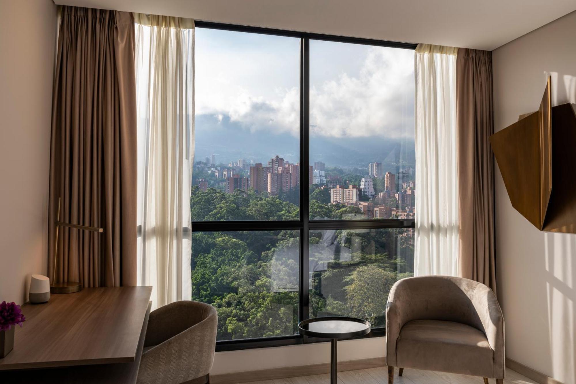 Hotel York Luxury Suites Medellin By Preferred Exteriér fotografie View from a room